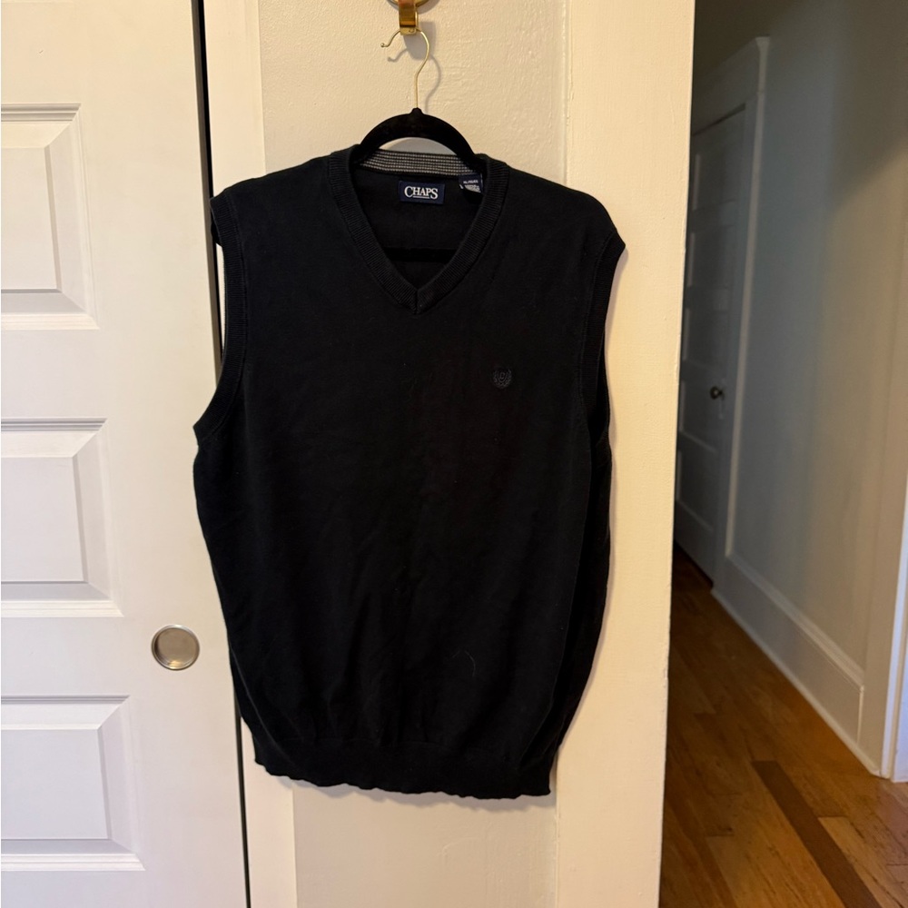 Chaps Men's V-Neck Sweater Vest - Black